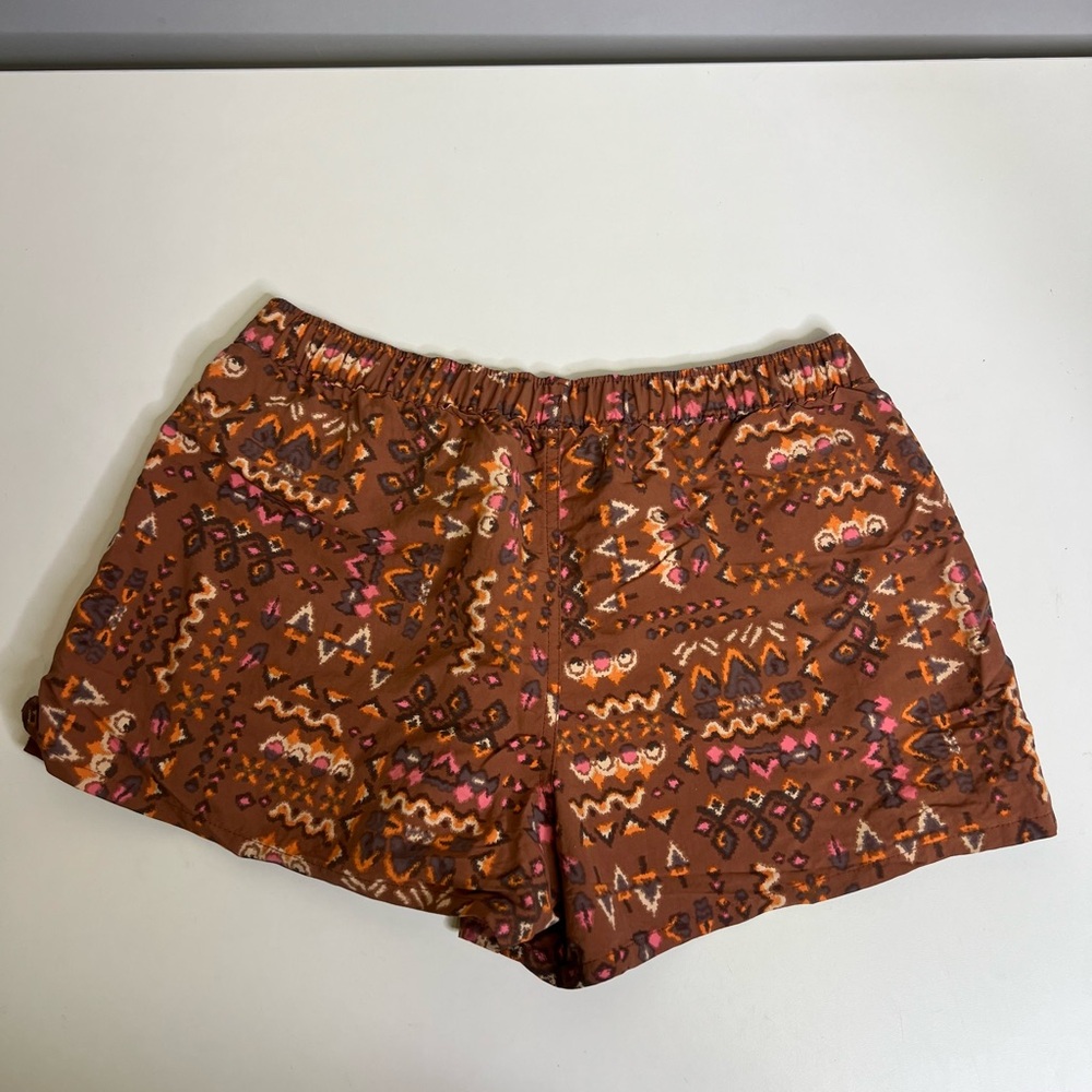 Patagonia Women’s Barely Baggies Shorts 2.5” Size M Medium Orange Red Pattern - Picture 6 of 8
